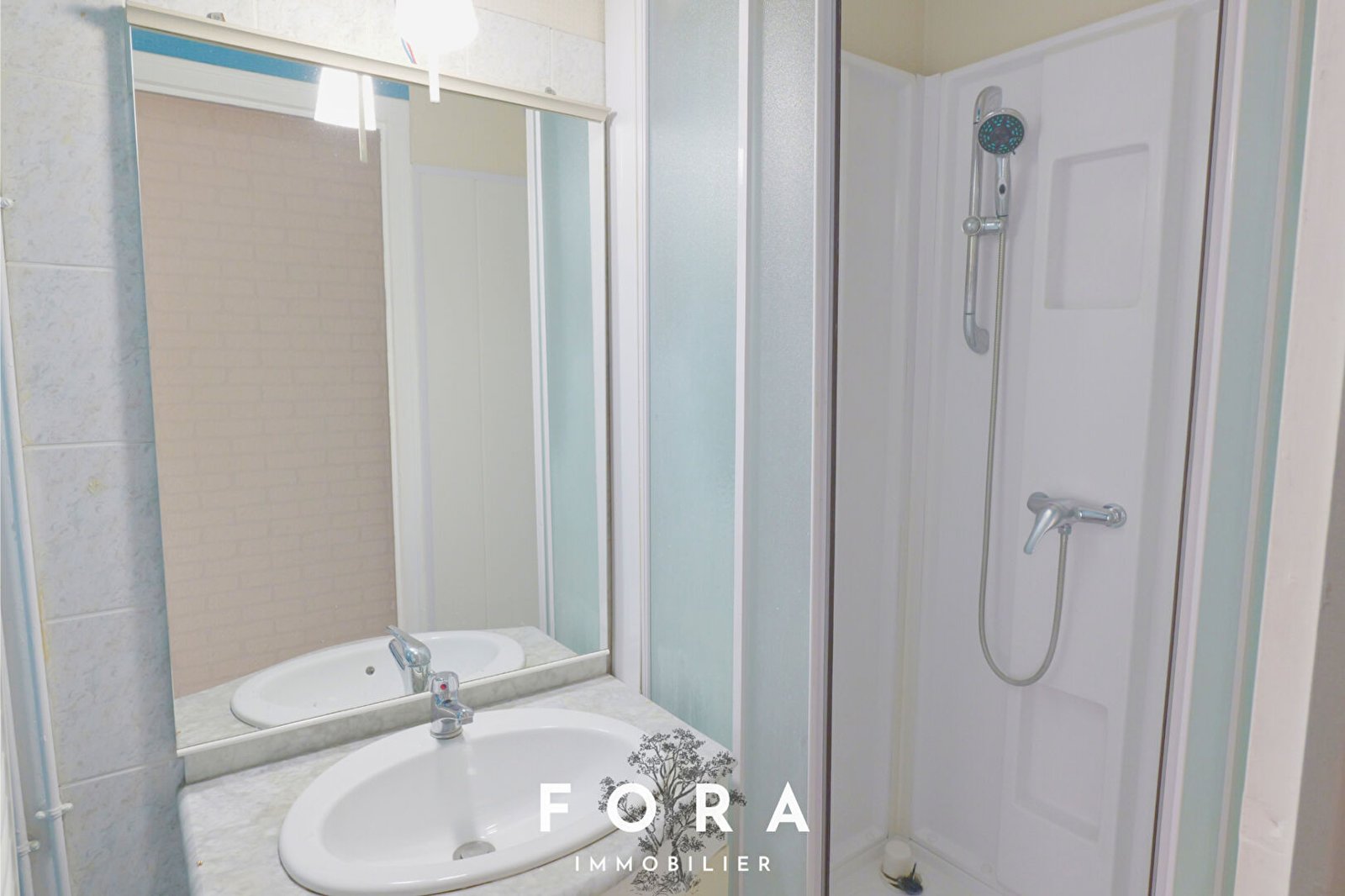 8 Appartement T3 en plein centre-ville de Condé-sur-Noireau !