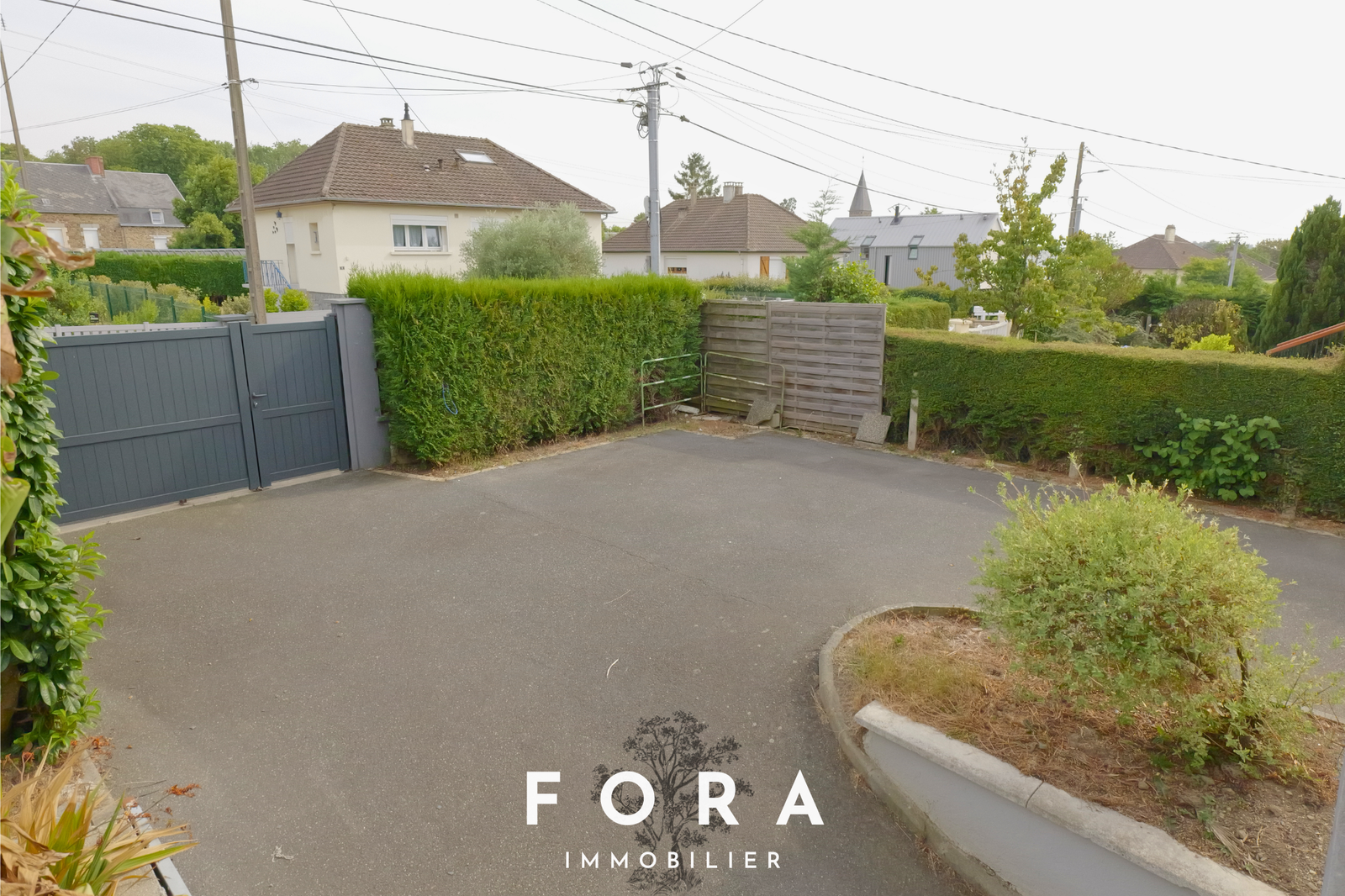 Entre Condé-en-Normandie et Clécy : maison familiale de 138 m² avec sous-sol complet et terrain de 846 m²
