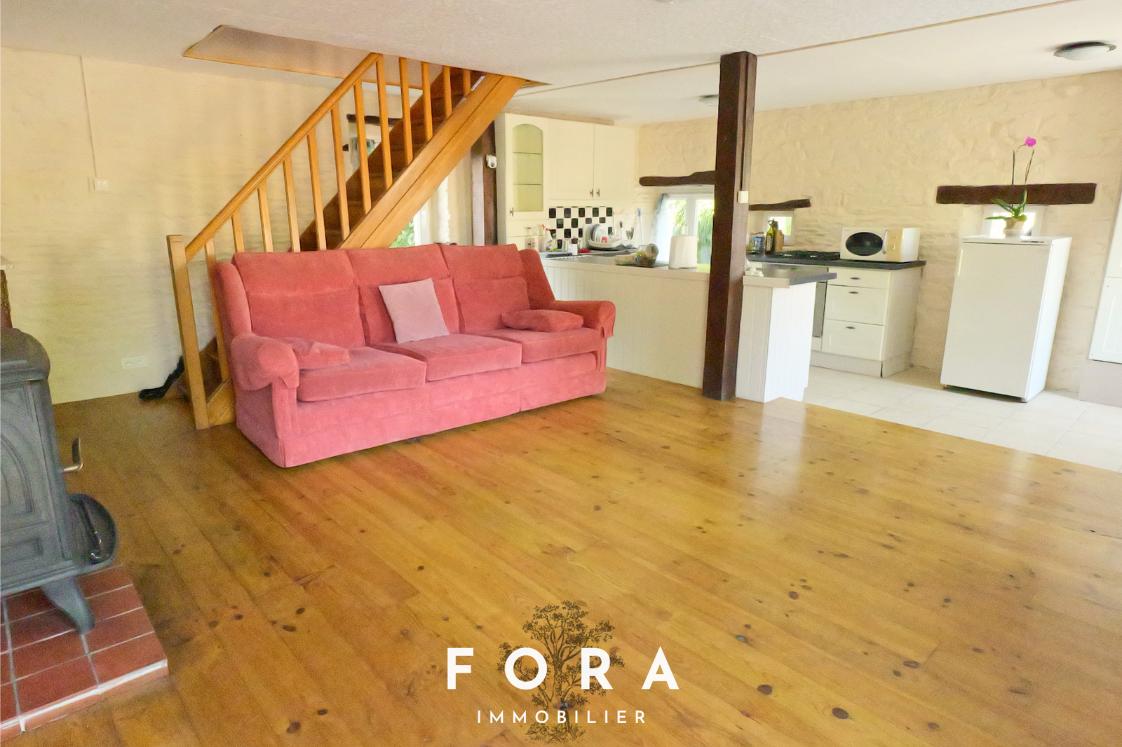 Charmante maison en pierre de 75 m² avec cabanon de jardin, à proximité de Flers !