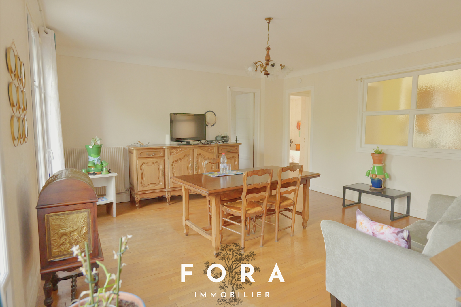 2 Appartement T3 de 72 m² en parfait état situé en hyper-centre de Condé-en-Normandie